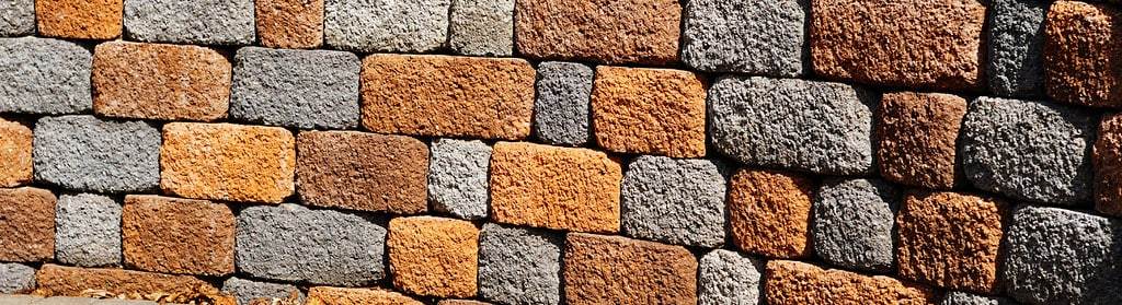 outdoor masonry retaining wall
